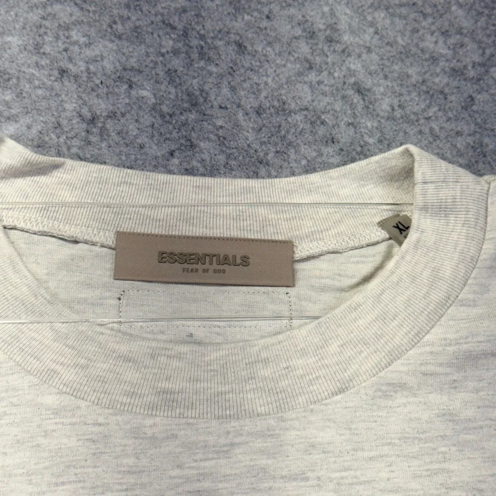 Fear of God Essentials T-Shirt Men XL Light Oatmeal New Short Sleeve Logo Tee